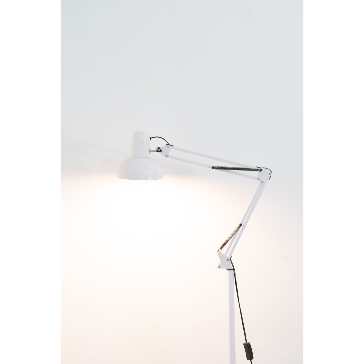 Classic Lamp, white